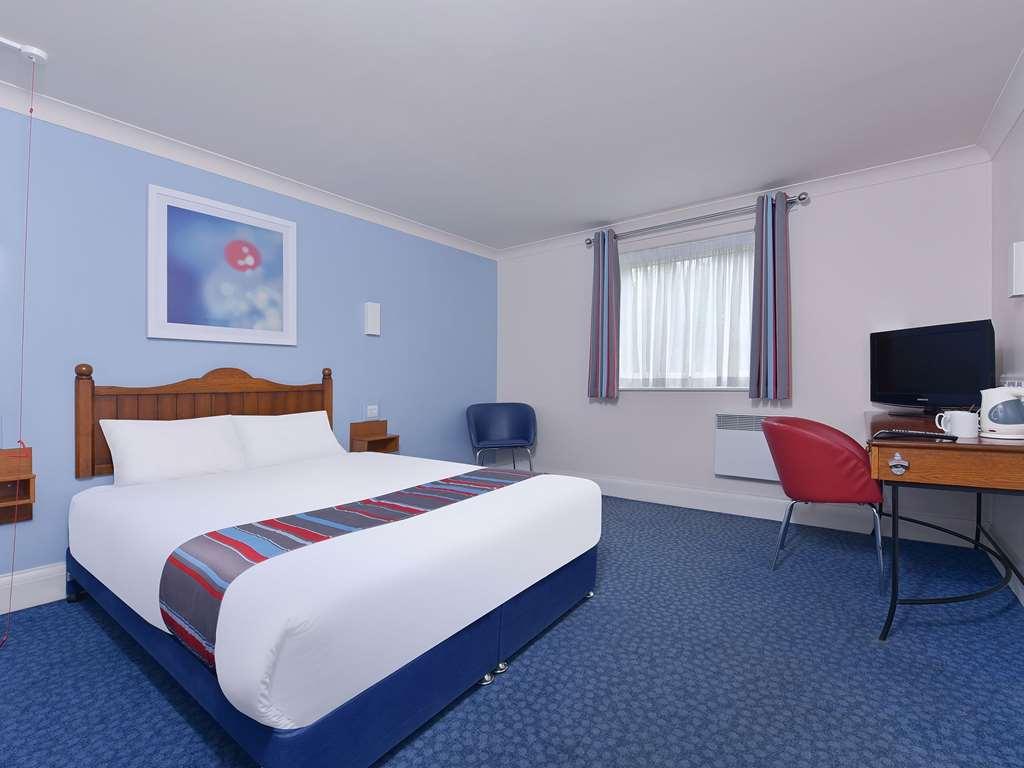 Travelodge Plymouth Roborough Номер фото